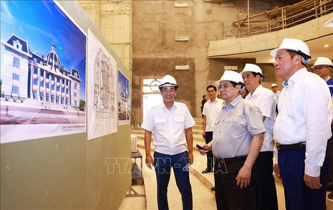 PM visits police command centre, checks cultural centre construction in Phu Tho ảnh 2 PM visits police command centre, checks cultural centre construction in Phu Tho ảnh 2