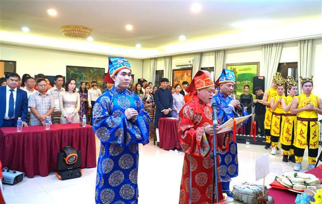 Vietnamese in Malaysia, Czech Republic commemorate Hung Kings ảnh 1 Vietnamese in Malaysia, Czech Republic commemorate Hung Kings ảnh 1