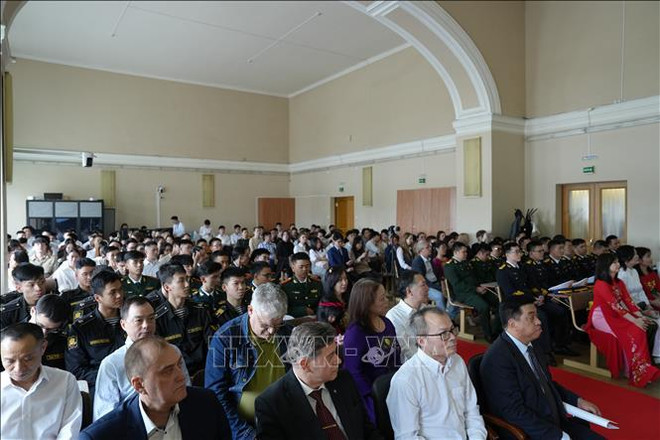 Vietnamese abroad commemorate Hung Kings ảnh 2