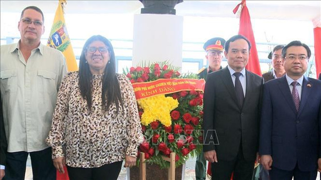 Deputy PM visits Venezuela, aiming to deepen friendship ảnh 1 Deputy PM visits Venezuela, aiming to deepen friendship ảnh 1