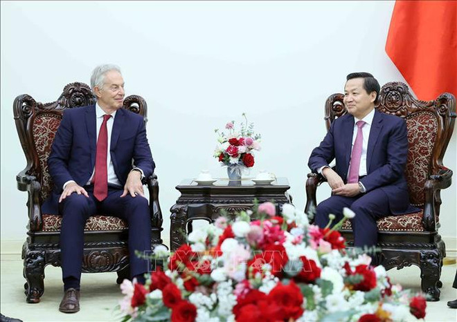Deputy PM receives former UK PM Tony Blair ảnh 1 Deputy PM receives former UK PM Tony Blair ảnh 1