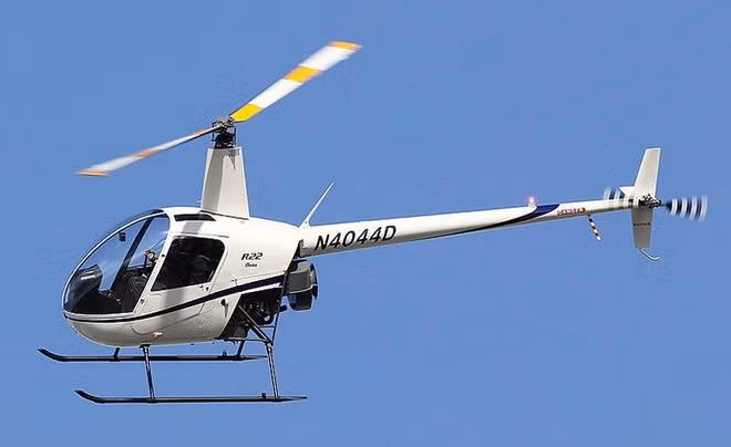 Two Philippine navy pilots dead after helicopter crash ảnh 1