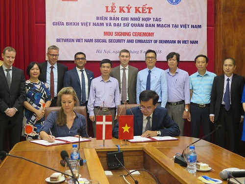 VSS, Danish Embassy ink deal on health insurance-related cooperation ảnh 1 VSS, Danish Embassy ink deal on health insurance-related cooperation ảnh 1