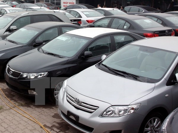 Low-cost Thai, Indonesian autos flood into Vietnam ảnh 1