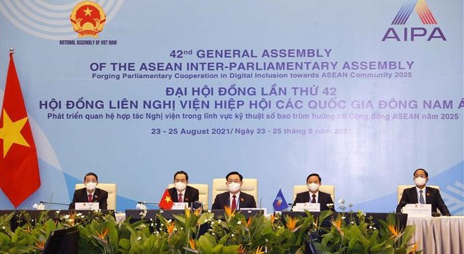 NA Chairman Vuong Dinh Hue attends AIPA-42 opening ceremony ảnh 1 NA Chairman Vuong Dinh Hue attends AIPA-42 opening ceremony ảnh 1