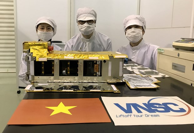 Vietnamese-made NanoDragon satellite scheduled to be launched on October 1 ảnh 1