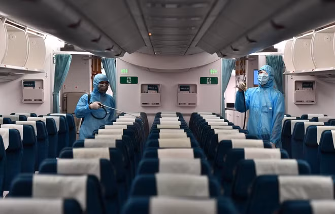 Vietnam Airlines sterilises aircraft carrying foreign visitors ảnh 1