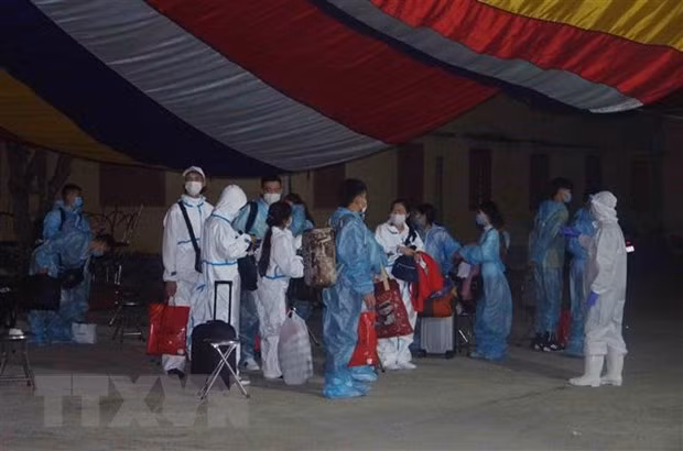 Two more imported COVID-19 cases reported ảnh 1
