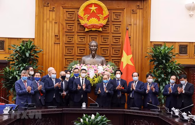 PM hosts former German Deputy Prime Minister ảnh 1