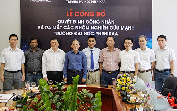 Strong research teams: Race for talent attraction ảnh 3 Strong research teams: Race for talent attraction ảnh 3