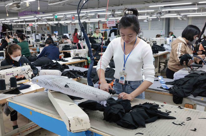 FDI flow into garment and textile sector bounces back ảnh 1
