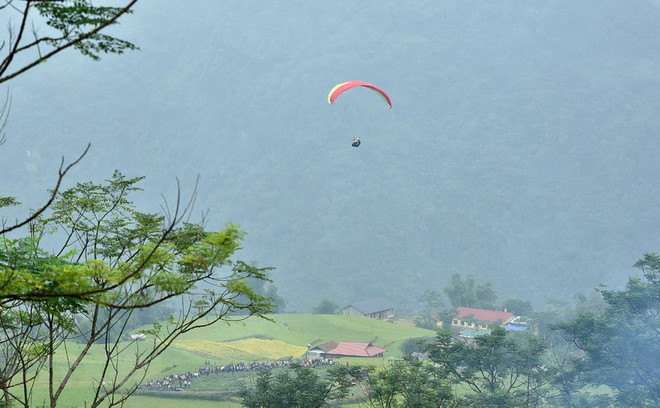 Paragliding takes off in Tuyen Quang for first time ảnh 4