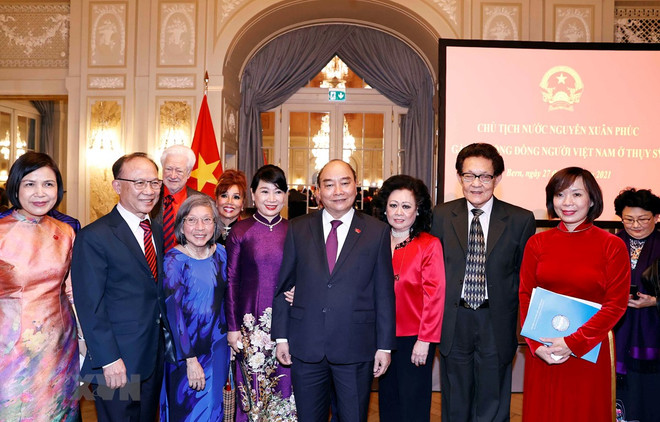 President hails position of OV community in Switzerland ảnh 1
