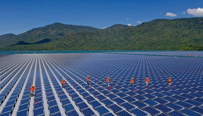 Deputy PM urges acceleration of electricity licensing for finished wind, solar power projects ảnh 1 Deputy PM urges acceleration of electricity licensing for finished wind, solar power projects ảnh 1