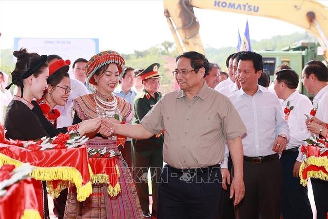 PM attends groundbreaking ceremony of Tuyen Quang-Ha Giang expressway ảnh 1