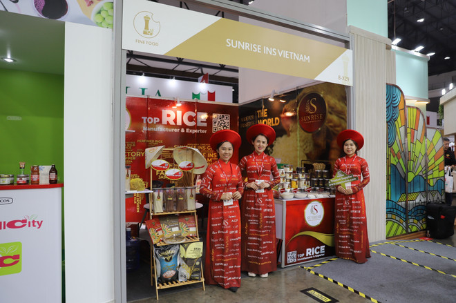 Vietnam introduces food, beverage products at Thailand's trade show ảnh 1