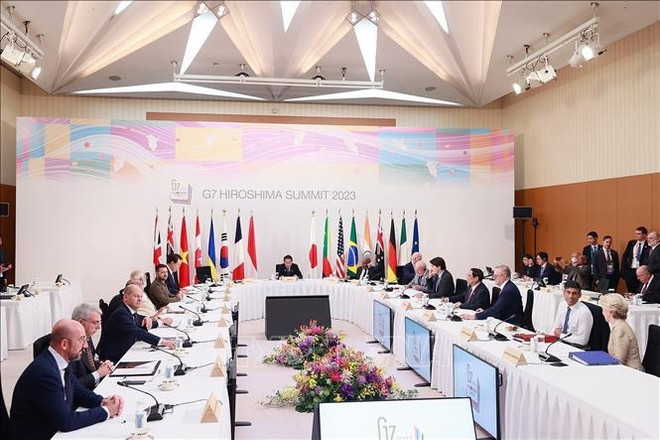 Government leader delivers three peace messages at G7 expanded Summit’s session ảnh 1