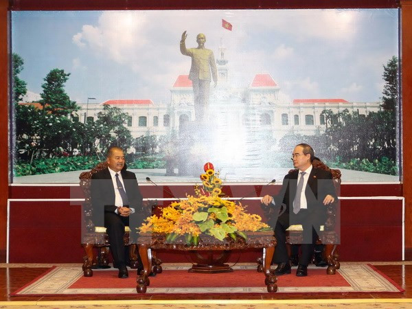 HCM City ready to bolster all-round ties with Lao localities ảnh 1