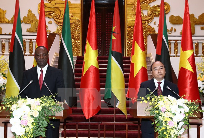 Mozambique calls for Vietnam’s investment at PMs’ talks ảnh 1 Mozambique calls for Vietnam’s investment at PMs’ talks ảnh 1