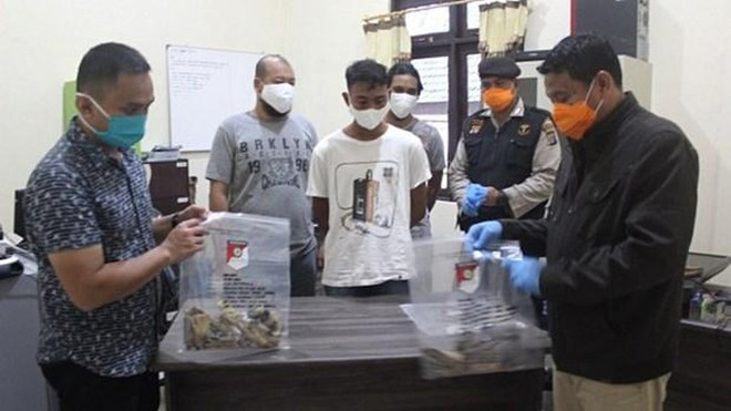 Indonesian police smash plot to plant bomb in mosque ảnh 1 Indonesian police smash plot to plant bomb in mosque ảnh 1