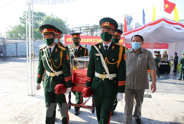 Quang Tri reburies martyrs’ remains repatriated from Laos ảnh 1 Quang Tri reburies martyrs’ remains repatriated from Laos ảnh 1