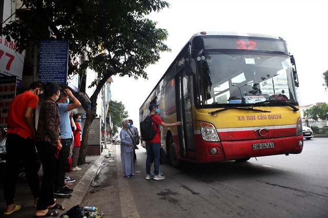 Hanoi, HCM City resume bus services ảnh 1