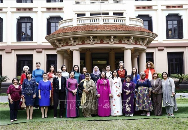 Vice President meets with female ambassadors, chief representatives of international organisations ảnh 1 Vice President meets with female ambassadors, chief representatives of international organisations ảnh 1