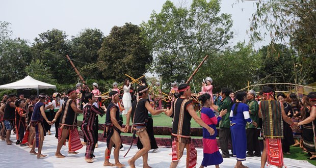 Cultural tourism and traditional values promoted through festival ảnh 1