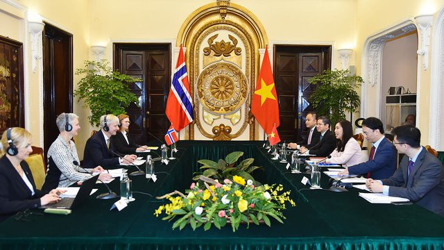 Ninth Vietnam-Norway political consultation held in Hanoi ảnh 1