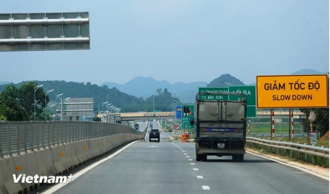 Vietnam’s economy grows steadily despite global uncertainty: ADB ảnh 3