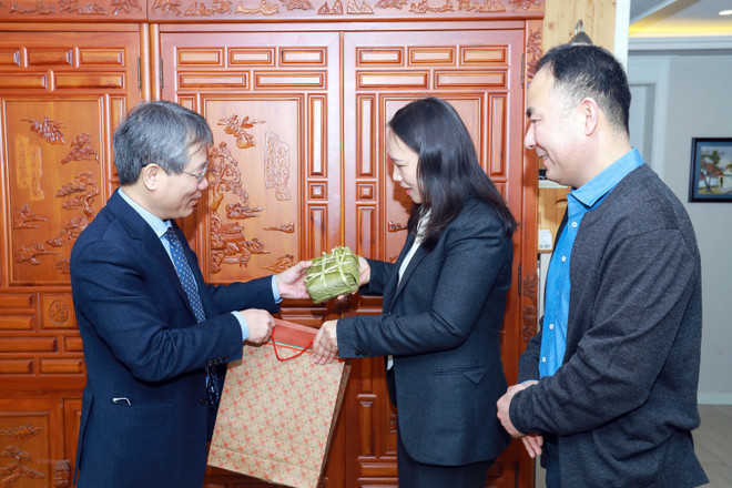Lunar New Year greetings extended to Vietnamese expats in RoK, Venezuela ảnh 1 Lunar New Year greetings extended to Vietnamese expats in RoK, Venezuela ảnh 1