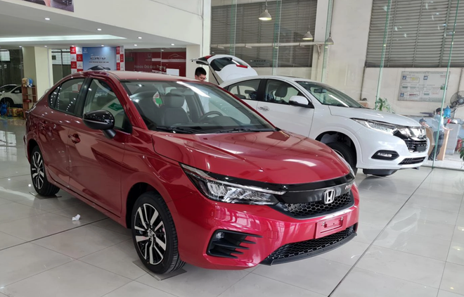 Automobile sales drop sharply in April ảnh 1 Automobile sales drop sharply in April ảnh 1