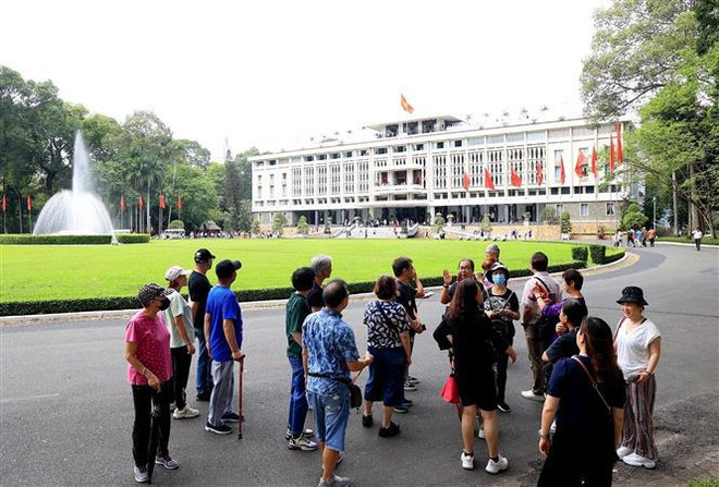 Ample room to draw foreign tourists to Vietnam ảnh 2