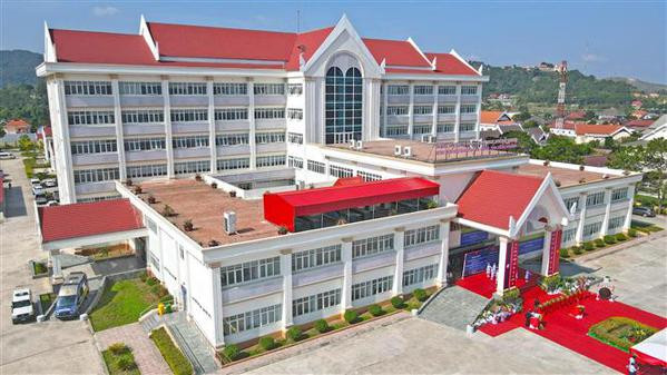 Laos-Vietnam Friendship Hospital launched in Xiangkhouang ảnh 2