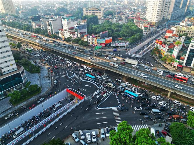 Hanoi inaugurates new road tunnel to address traffic congestion ảnh 2 Hanoi inaugurates new road tunnel to address traffic congestion ảnh 2