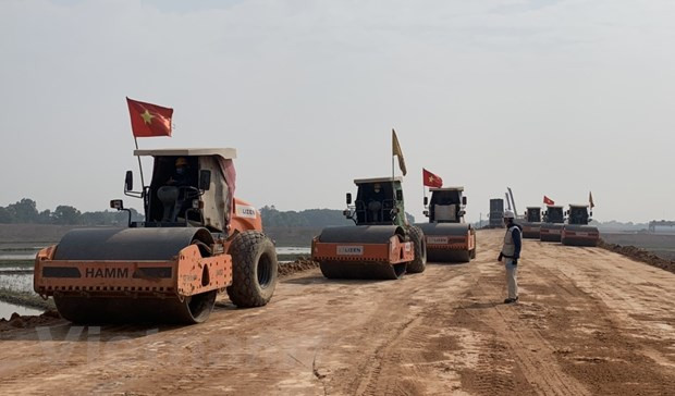 Transport ministry sets to speed up infrastructure investment ảnh 2