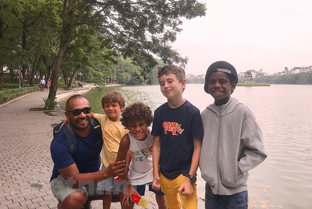 Vietnam leaves strong impression on foreign tourists ảnh 4