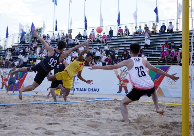 SEA Games 31: Men’s beach handball kicks off in Quang Ninh ảnh 1 SEA Games 31: Men’s beach handball kicks off in Quang Ninh ảnh 1
