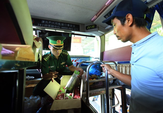 Police struggle to combat drug border trafficking ảnh 1
