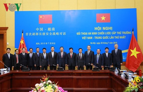 Vietnam, China hold first deputy minister-level security dialogue ảnh 1