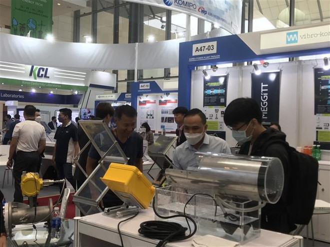 Energy, environment technology exhibition opens in Hanoi ảnh 2