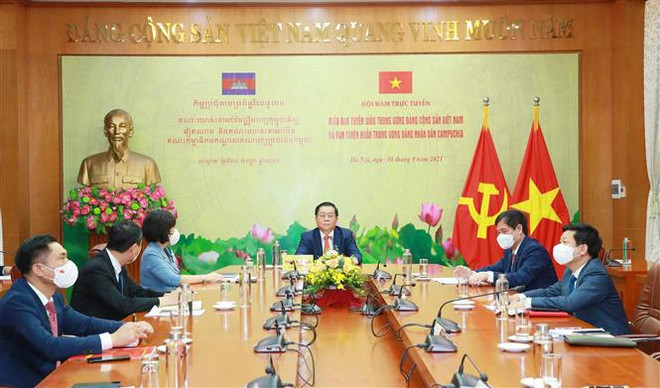 Vietnamese, Cambodian Parties boost cooperation in information, education ảnh 1 Vietnamese, Cambodian Parties boost cooperation in information, education ảnh 1