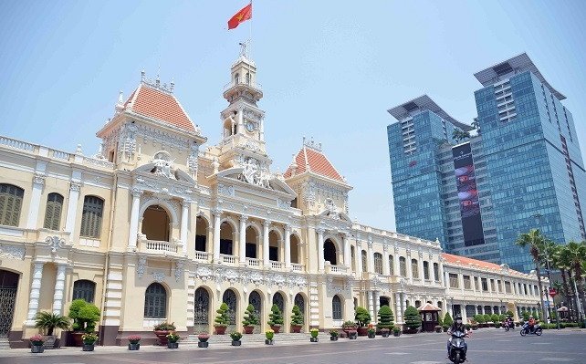 HCM City to gradually relax social distancing rules from 6:00pm on Sept 30 ảnh 1