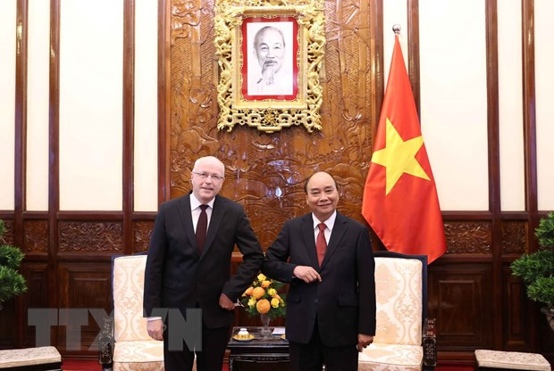 President welcomes new ambassadors of Uruguay, Finland, Austria ảnh 2