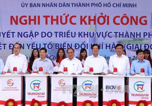 PM witnesses launch of two big projects in HCM City ảnh 1 PM witnesses launch of two big projects in HCM City ảnh 1
