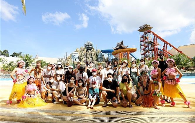 Foreign tourists may take COVID-19 rapid test, travel freely in Vietnam: proposal ảnh 1 Foreign tourists may take COVID-19 rapid test, travel freely in Vietnam: proposal ảnh 1