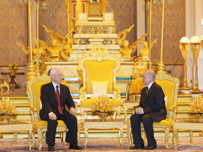 Leader holds talks with Cambodian King ảnh 1 Leader holds talks with Cambodian King ảnh 1