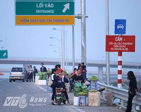 Hanoi to strengthen traffic safety control on highways ảnh 1