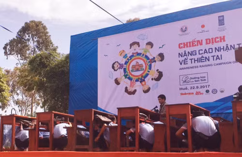 Meeting calls to mitigate disaster risks in school, community ảnh 1