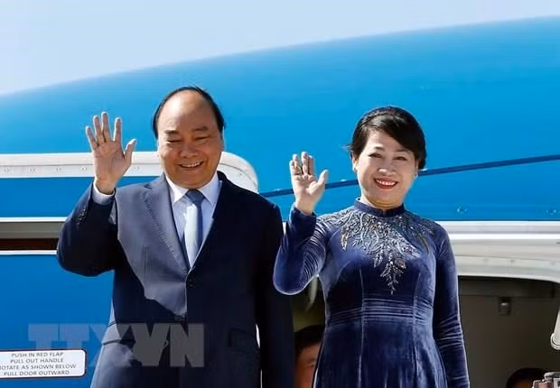 PM Nguyen Xuan Phuc sets off for official visits to Russia, Norway, Sweden ảnh 1